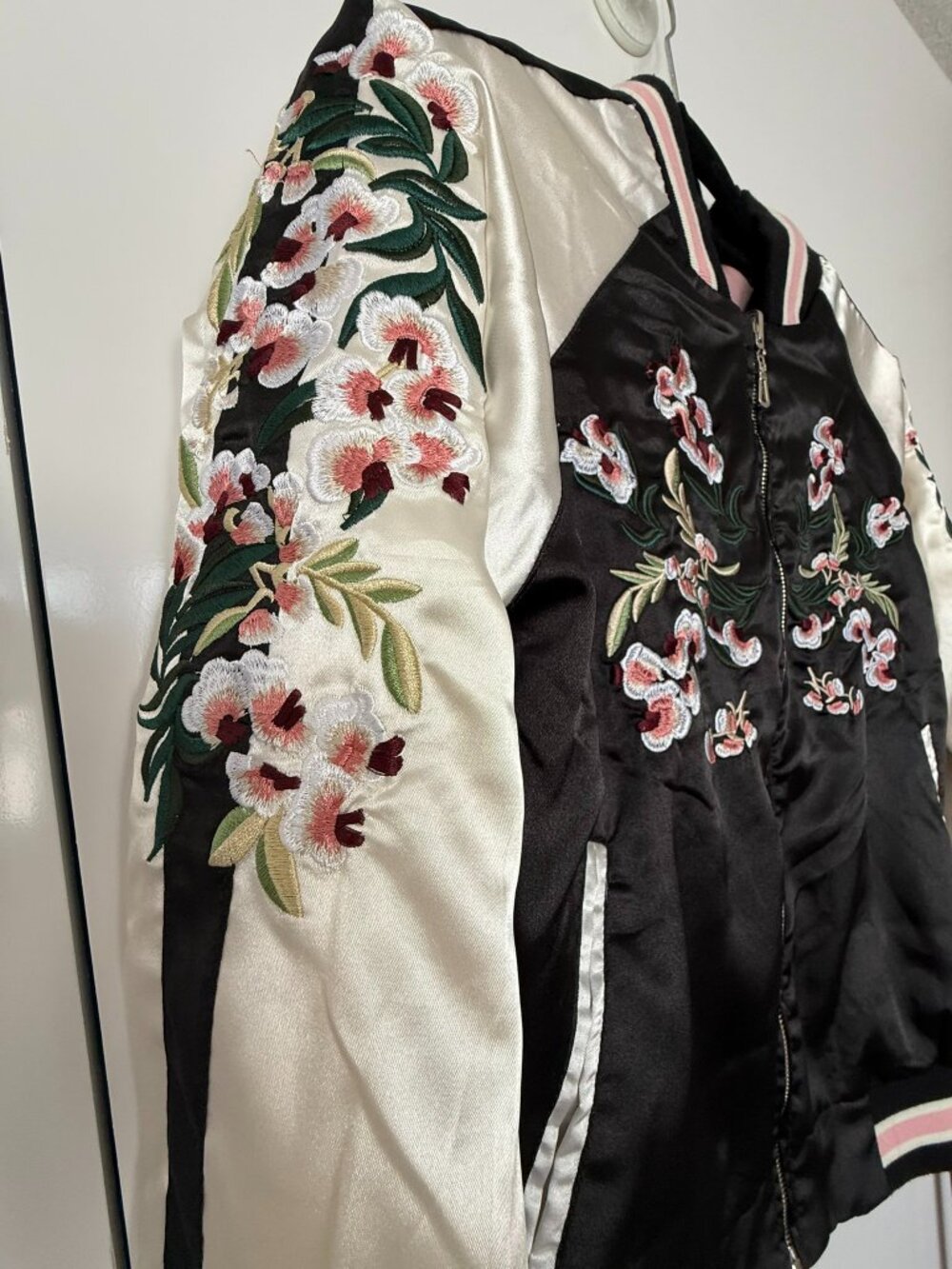 Embroidered bomber jacket - Picture 6 of 6
